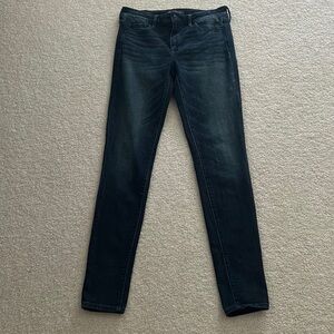 Abercrombie & Fitch Super Skinny Jean from the Signature Collection Size W27/L30